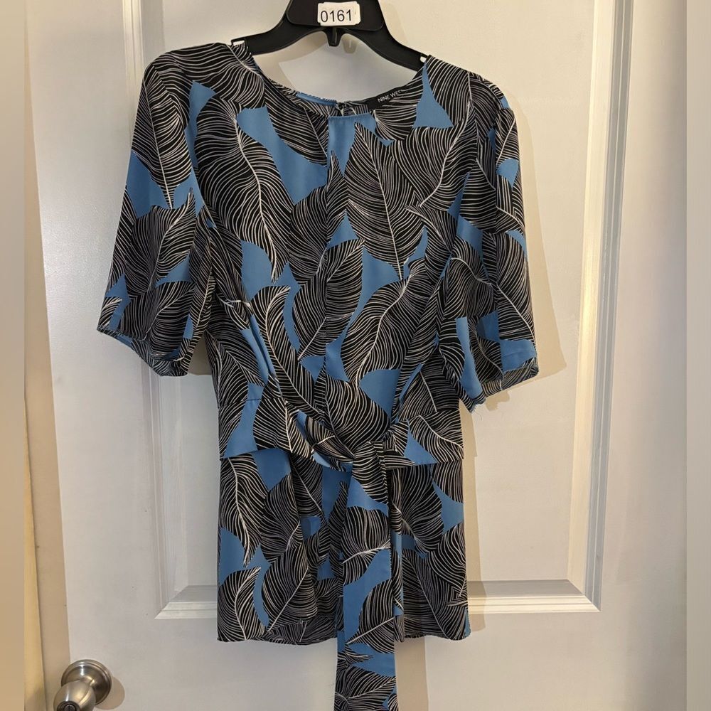 Nine West Blue and Black Tropical Leaf Print Women's Top sz L